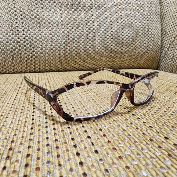 2/$10 3/$12 Eye glasses (plain lenses) - Picture 3 of 6